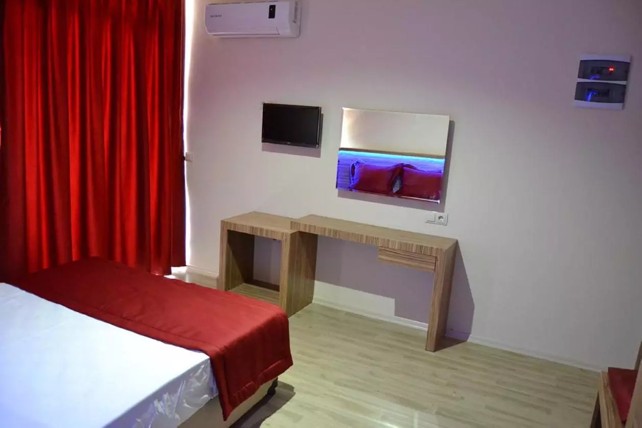 BELMARE_SHABAVIZ (7).jpg